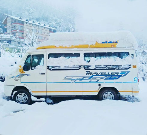 tempo traveller in snow